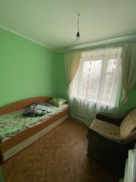 Сдам 4к  квартиру посуточно