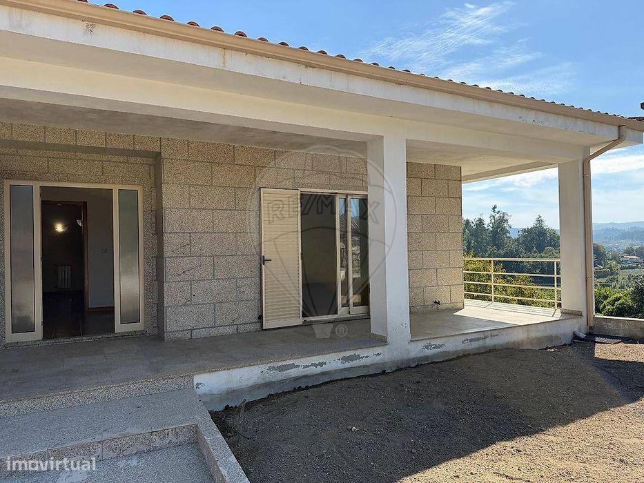 Moradia T3 para arrendamento
