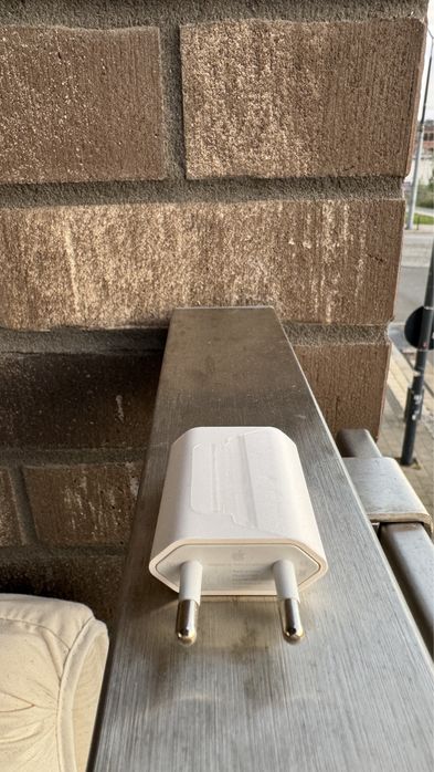 Zestaw Ladowarka 5W + Kabel Ligthning USB-A 2M