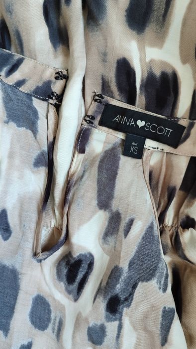 Anna Scott S Nowy kombinezon letni długi w panterkę z koralikami