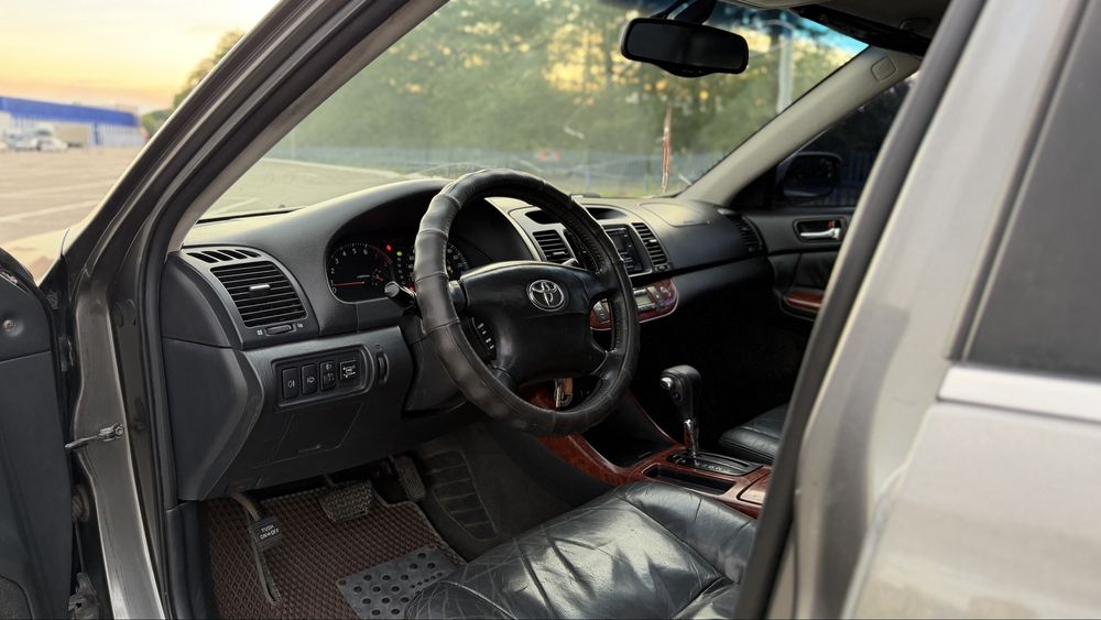 Toyota Camry 2.4 Автомат газ евро 4 один хозяин