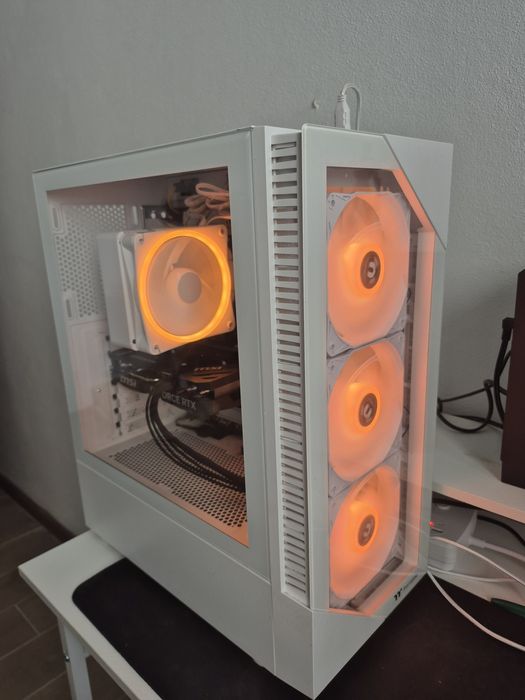 Torre gaming white i5 10400F +RTX4060TI 8GB msi+ 16gb 3200mhz+ Nvme 512GB vendo ou troco