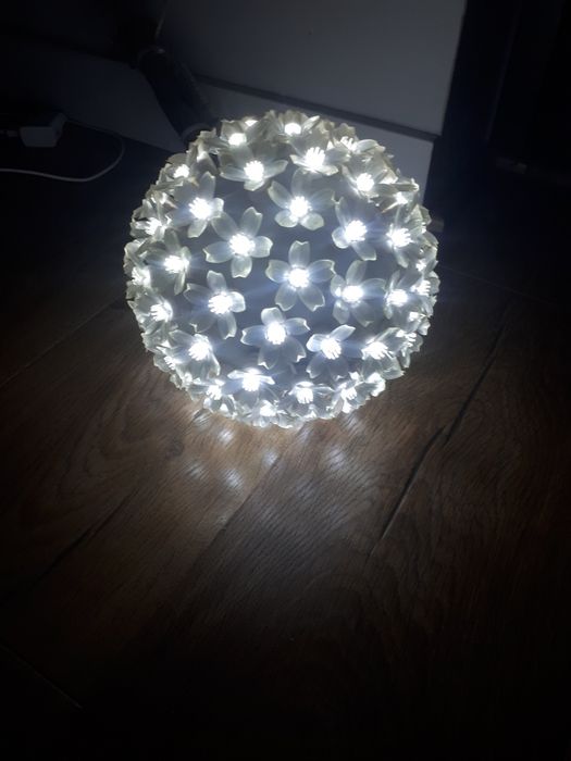 Lampa led kula kwiatki z OBI