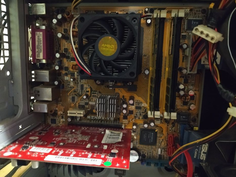 Продам пк для офісу і не значних Ігрушок