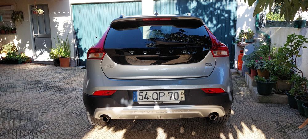 VOLVO V40 D3 Cross Country Volvo Ocean Race