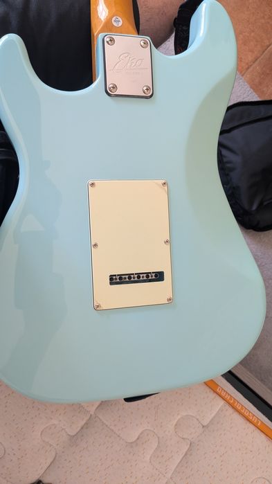 Guitarra elétrica "Eko"