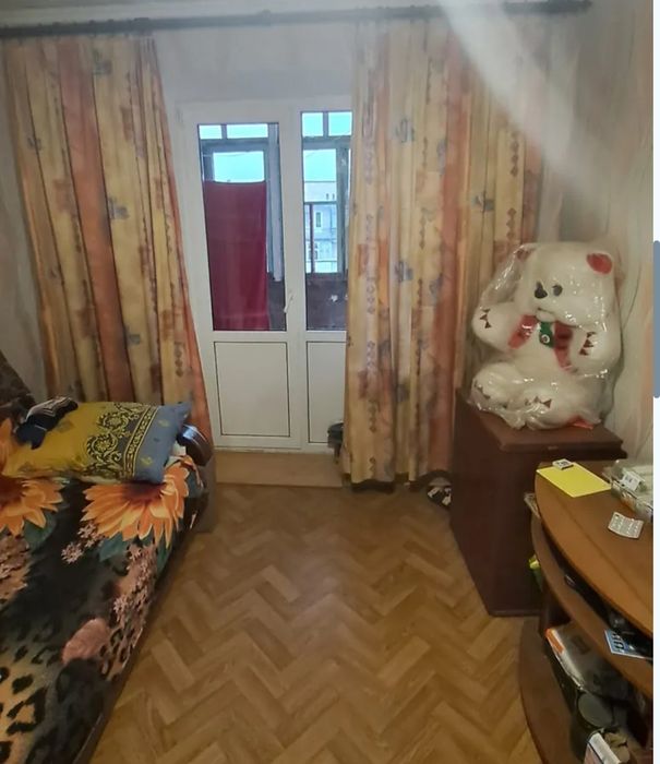 90Продам 3к квартиру вул пр- т Юності
