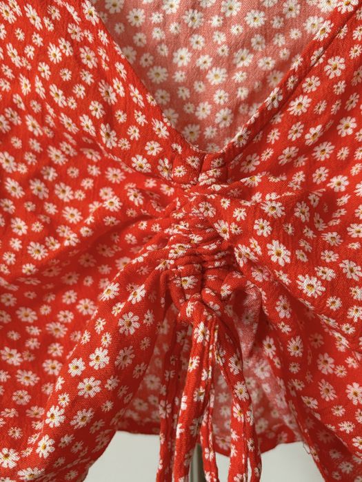 Camisola curta Cropp floral