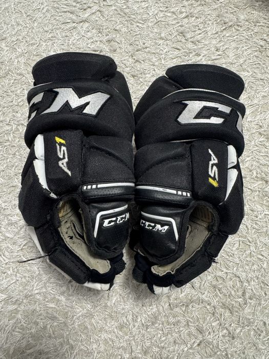 Хокейні краги CCM