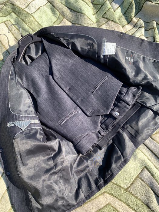 Класичний костюм для хлопчиків