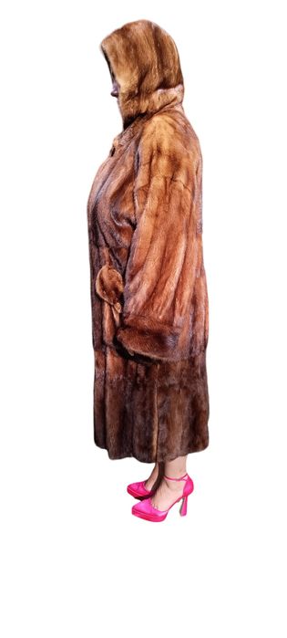 Шуба норковая длинная