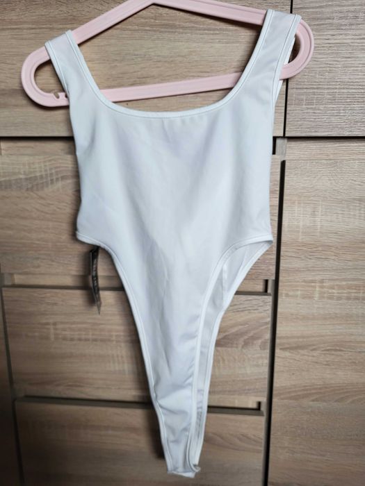 Biale body nowe z metką