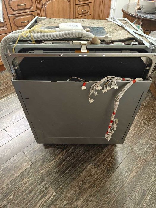 Продам посудомийку Miele G 6890 SCVI на запчастини або під ремонт