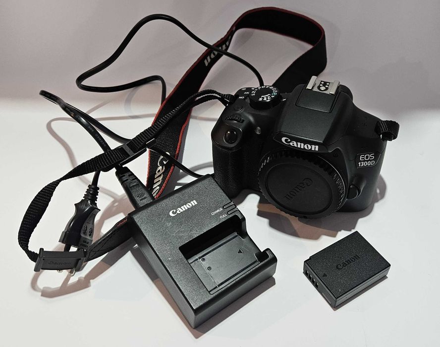 aparat canon 1300 D używany