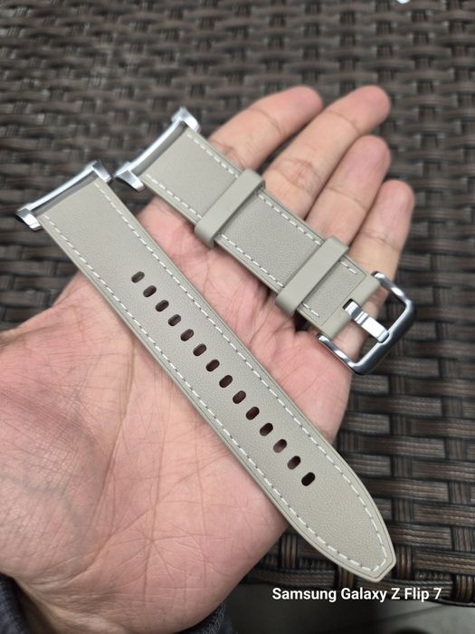 100% Oryginalne Pasek Samsung Hybrid do Galaxy Watch 8 (S/M/L) 
Pasek