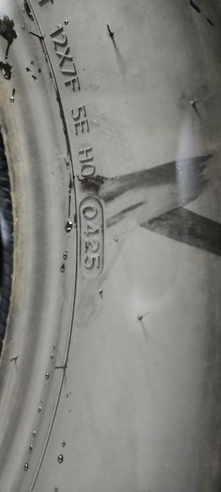 Pneus 255/50/19 semi novos