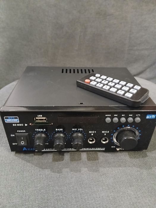 Stereo audio power amplifier