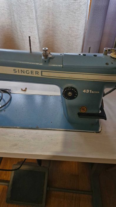 Máquina de Costura Industrial Singer 431 D200A / Máquina de Costura Industrial de Ponto Reto e Ponto Fixo