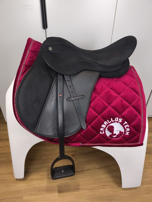 17 cali siodło wszechstronne Showmaster Id.562