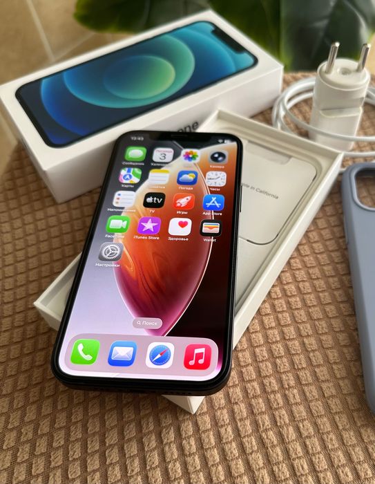 iPhone 12 64ГБ Black neverlock