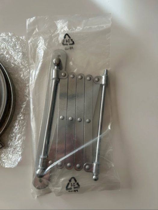 Espelho pequeno para fixar na parede64586012237443122