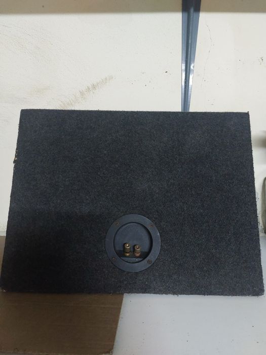 Caixa de subwoofer Jensen
