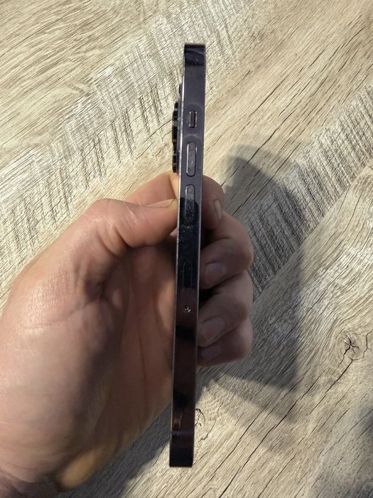 Продам айфон 14 про