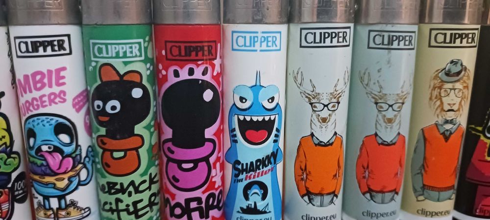 Lote 23 isqueiros Clipper