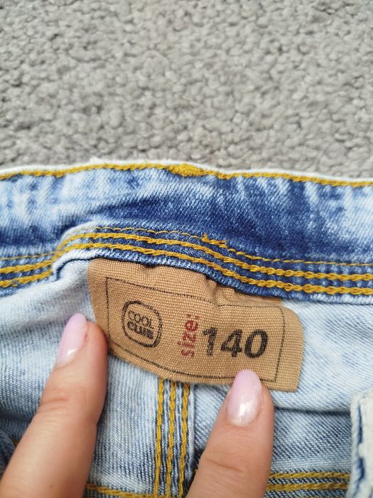 Jeansy chłopięce 140