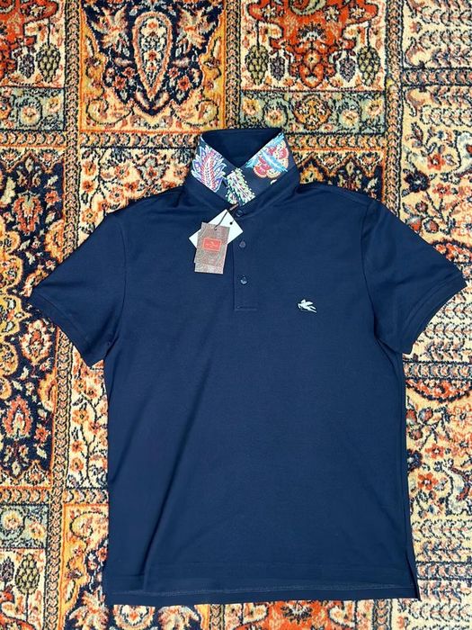 T-shirts ETRO. 90euros.