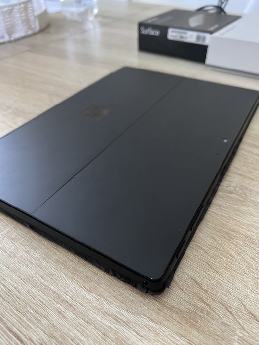 Surface pro 6 com acessórios