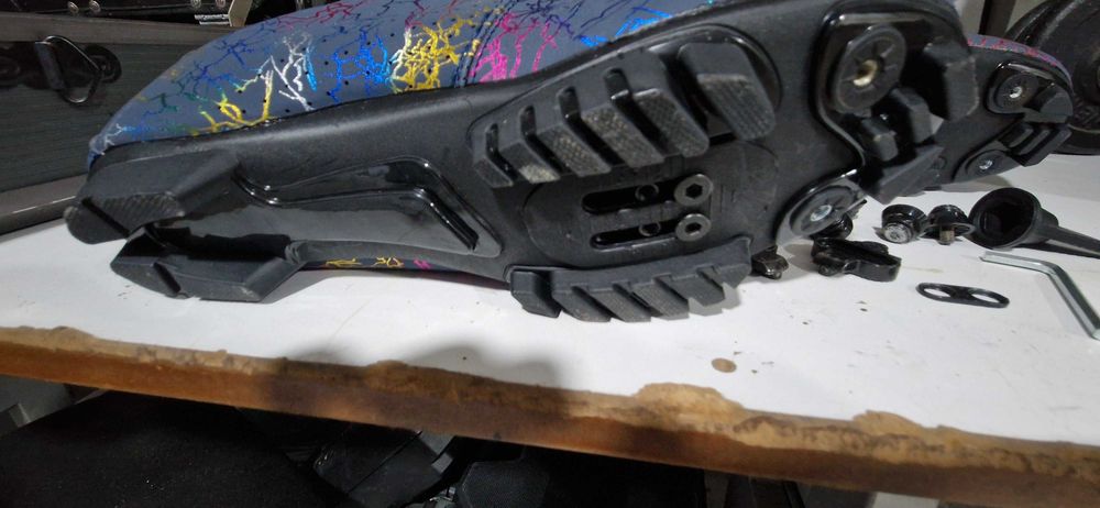 Calçado de ciclismo com fecho roquete