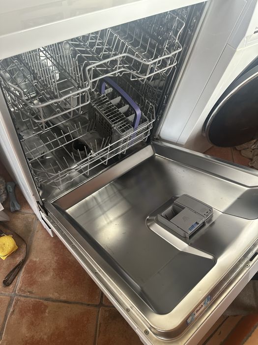 Máquina lava loiça Beko