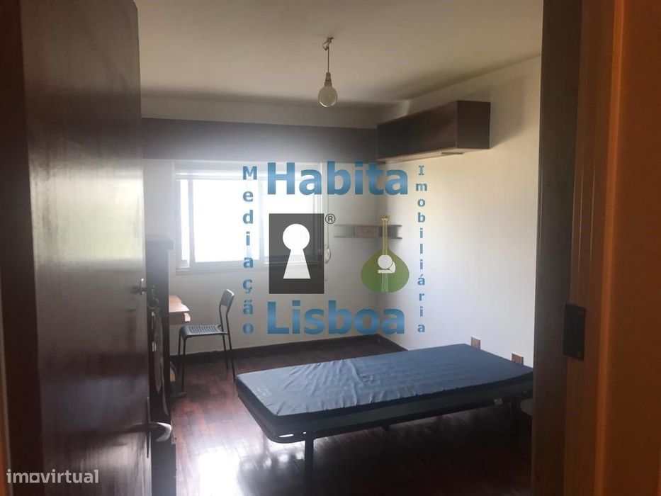 Quarto individual para Estudante Junto ao Metro Alfornelos