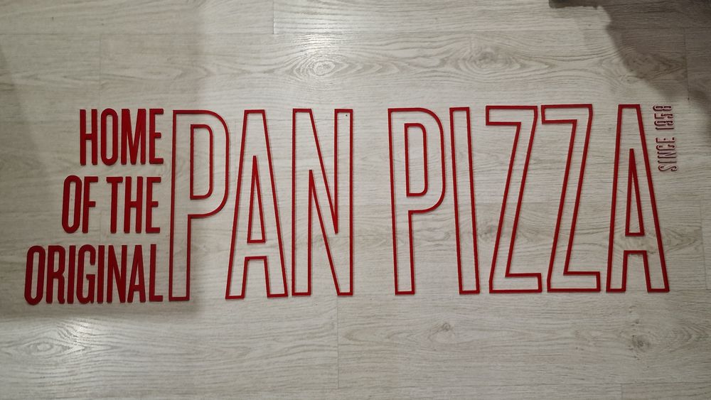 Lettering Pizza Hut original