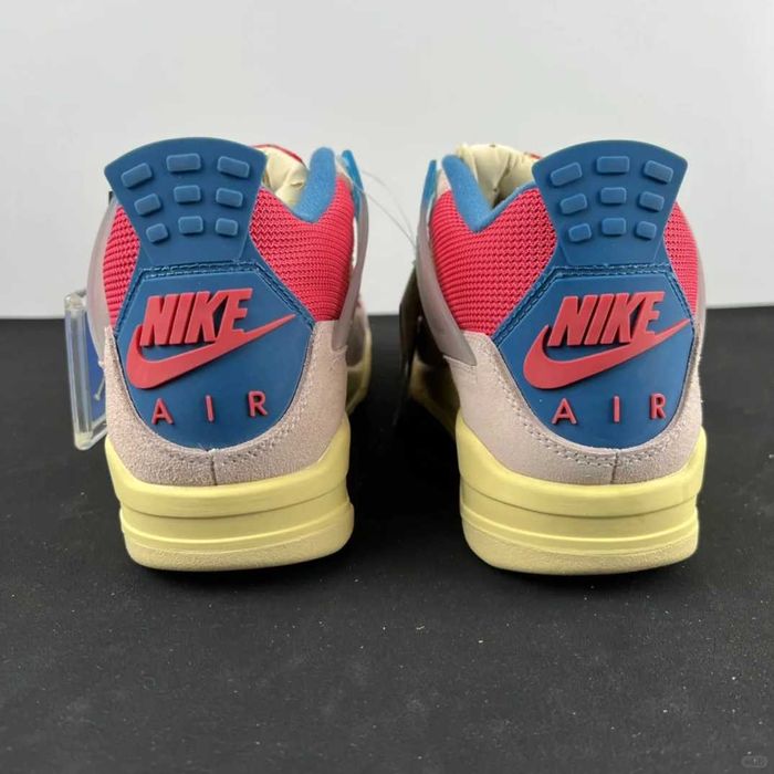 Jordan 4 retro sp guavaice 40