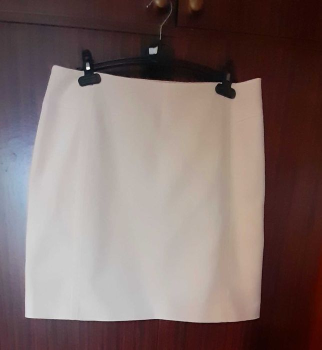 Юбка светлая на подкладке