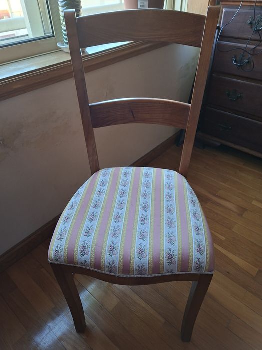 Cadeira de quarto em Nogueira