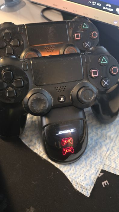 Ładowarka stacja dokująca pad ps4 DOBE
