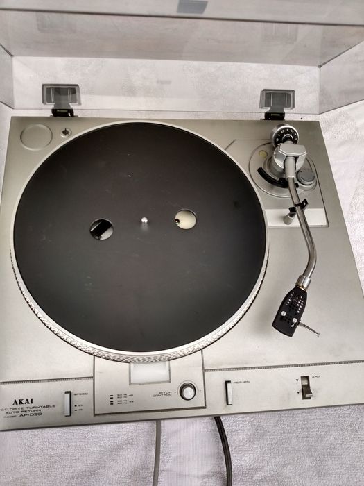 Akai AP-D30 gramofon