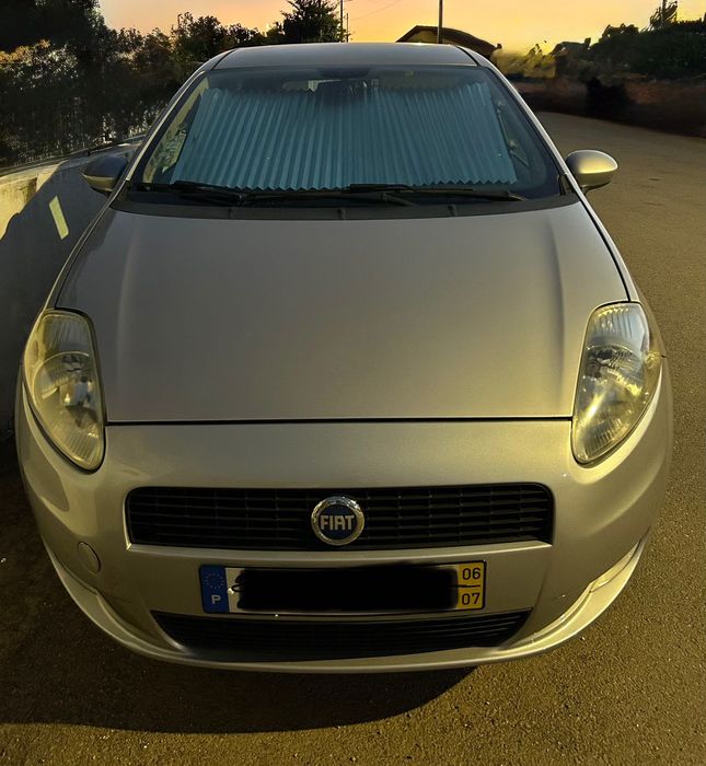 Fiat Grand Punto 2006- Económico e Bem Estimado