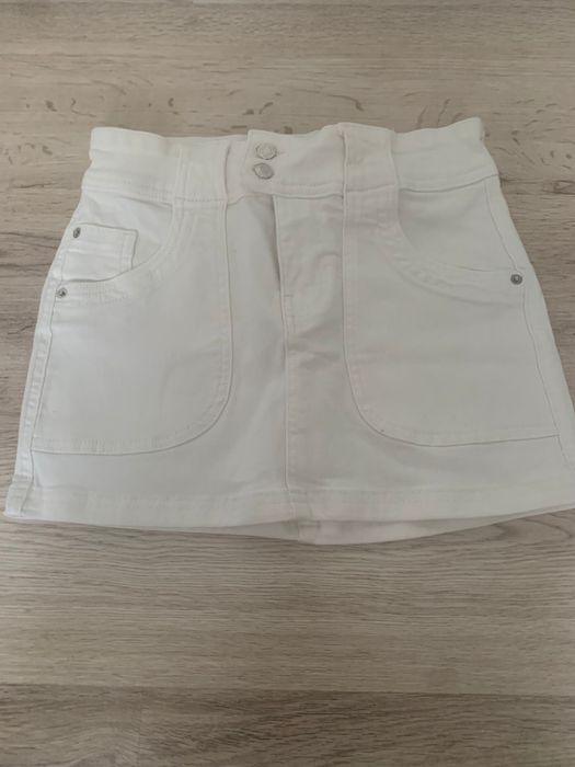 Spódnica biała Bershka