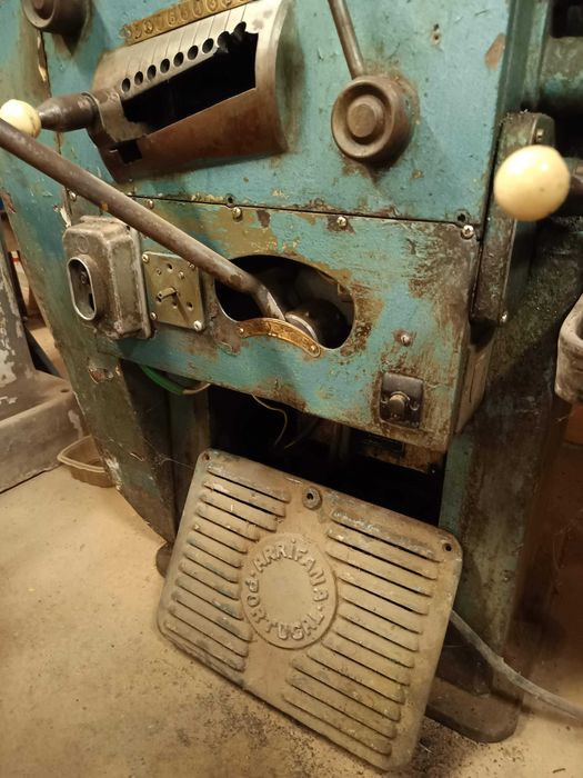 Torno mecânico Marca Arrifama