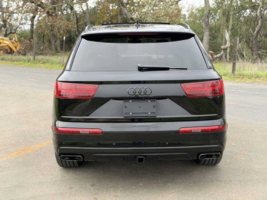Audi Q7      2019