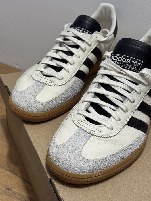 Adidas Handball Spezial – Off White / Core Black – roz. 43 1/3