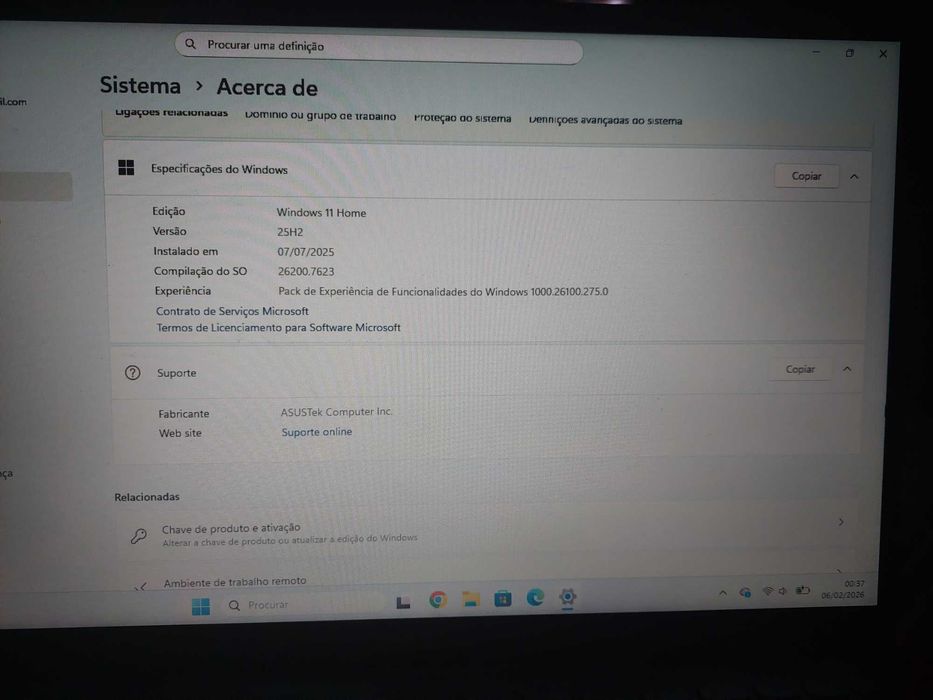 Computador Asus a funcionar