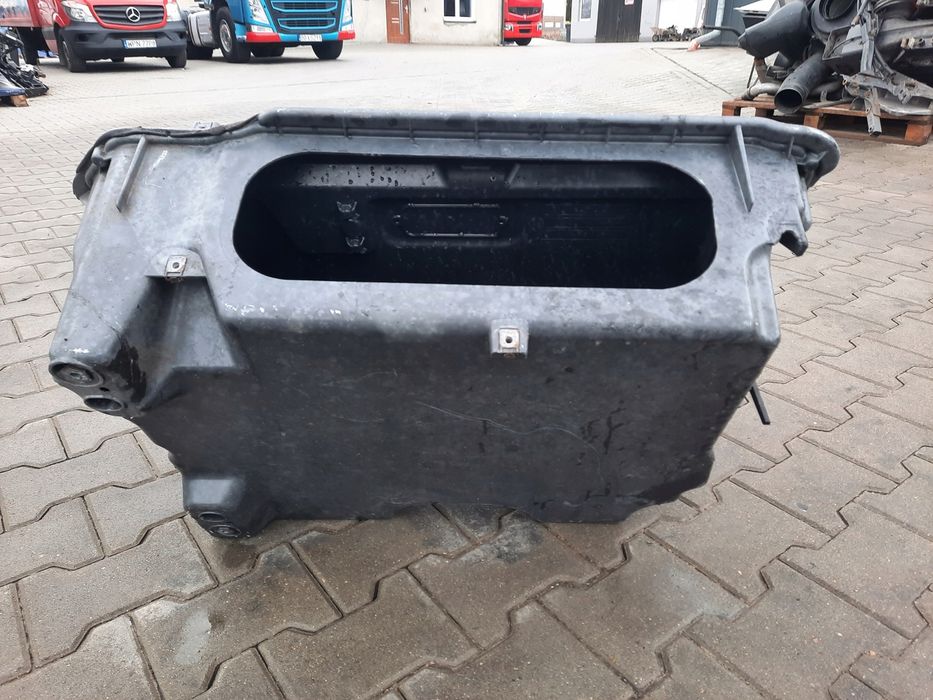 Schowek pod kabinę Lewy Renault Gama T Range