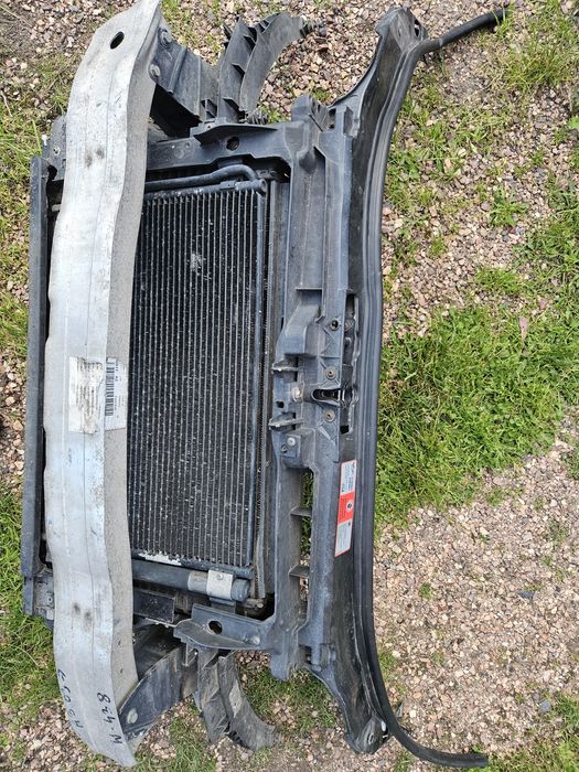Audi a3 8p pas przedni