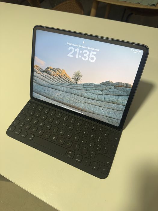 iPad Pro 11" M1 (2021) 128 GB + Smart Keyboard Folio + Apple Pencil 2