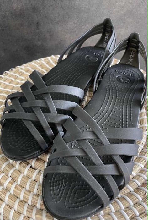 Crocs sandały Huarache Flat Black W8 38/39